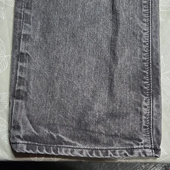 Express Jeans - Picture 2 of 15